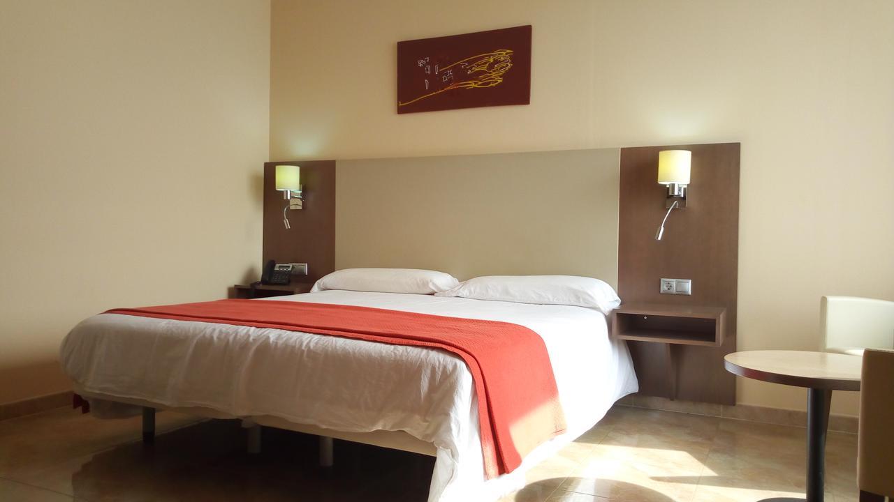 Hotel Le Petit Bateau Conakry Exterior foto