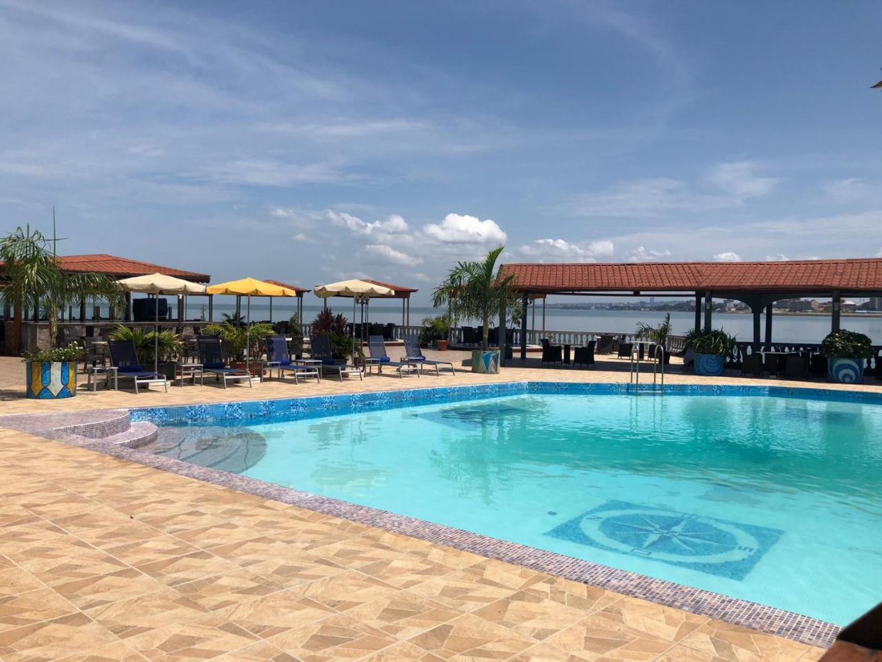 Hotel Le Petit Bateau Conakry Exterior foto
