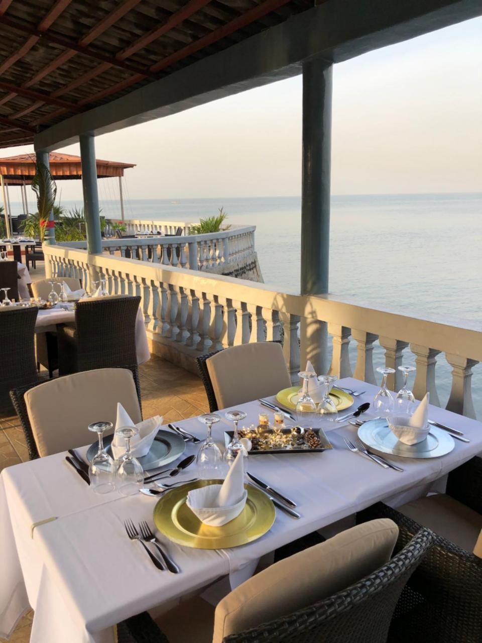 Hotel Le Petit Bateau Conakry Exterior foto